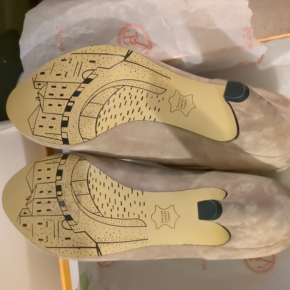 Bella~Vita Nerissa Short Ankle Booties - Picture 6 of 10